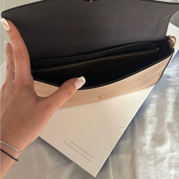 Authentic FENDI Vitello Laminato F is Fendi Envelope Wallet on Chain Rame Bag - Picture 6 of 9